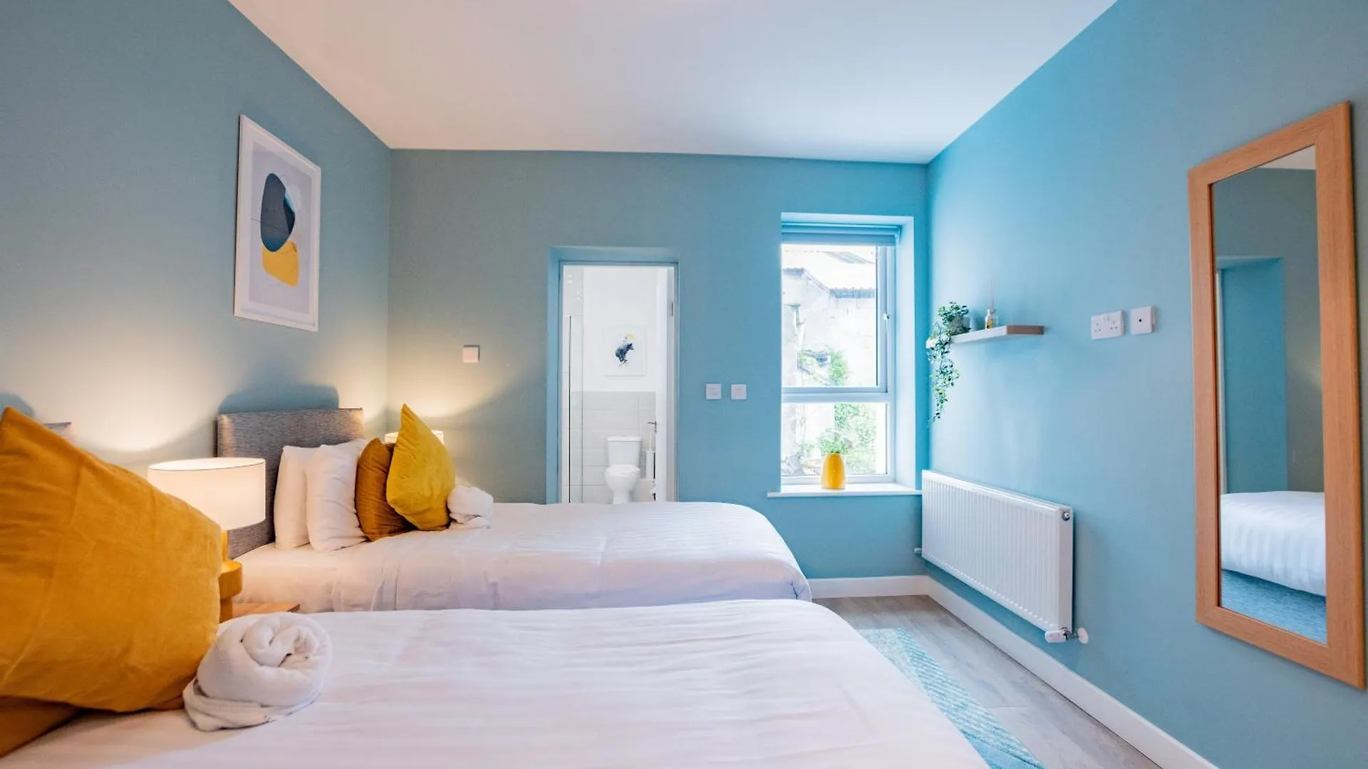 Ferienhaus Villa The Large Group House -Sleeps 21 Dublin