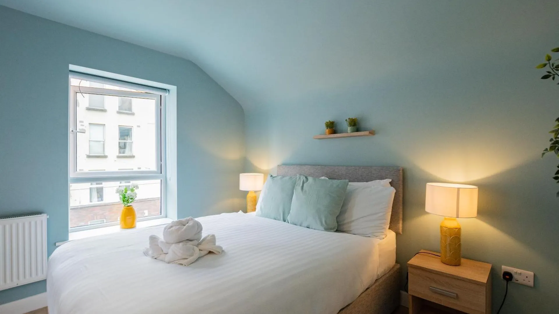 Ferienhaus Villa The Large Group House -Sleeps 21 Dublin
